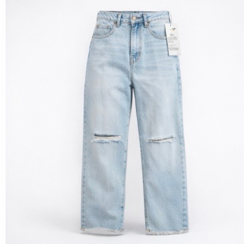 PacSun 90’s Boyfriend Jeans Size 28 Light Wash Distressed Raw Hem NWT